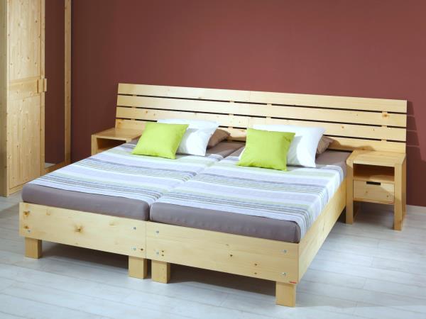 ENNA postel, čelo postele, skříň 2dveřová se zrcadlem, RHINO noční stolek – masivní smrk.