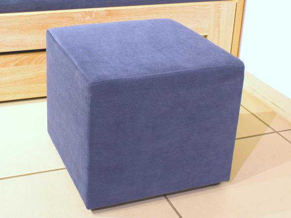 Taburet hranatý 50 × 50 cm – čalounění Verona 37.